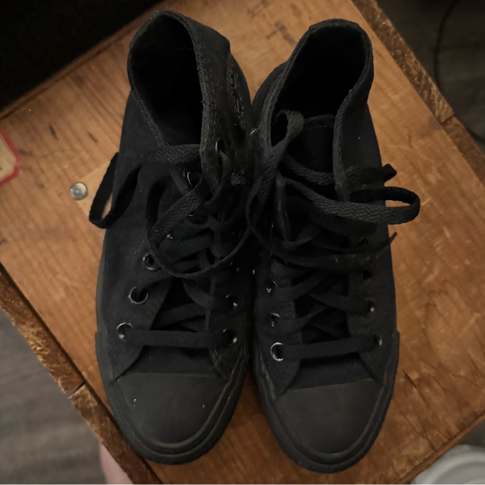 Converse Black High-Top Sneakers Classic Canvas